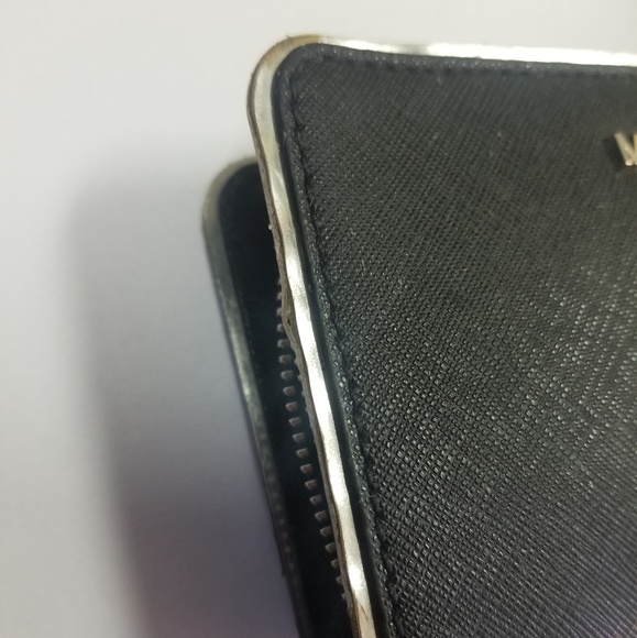 Michael Kors black Specchio wristlet - Picture 2 of 5